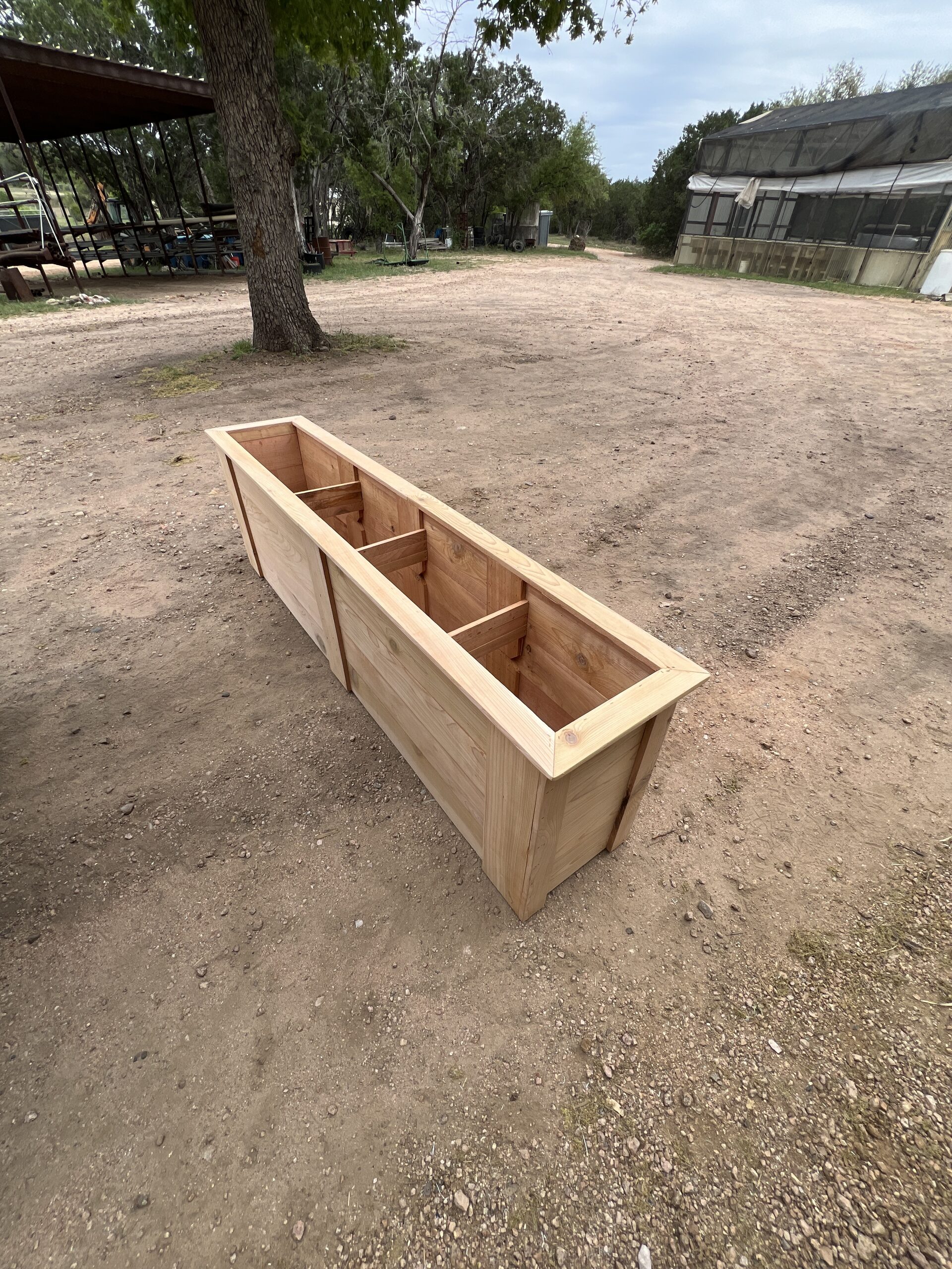 thin_tall_planter_1 - replace with descriptive alt text