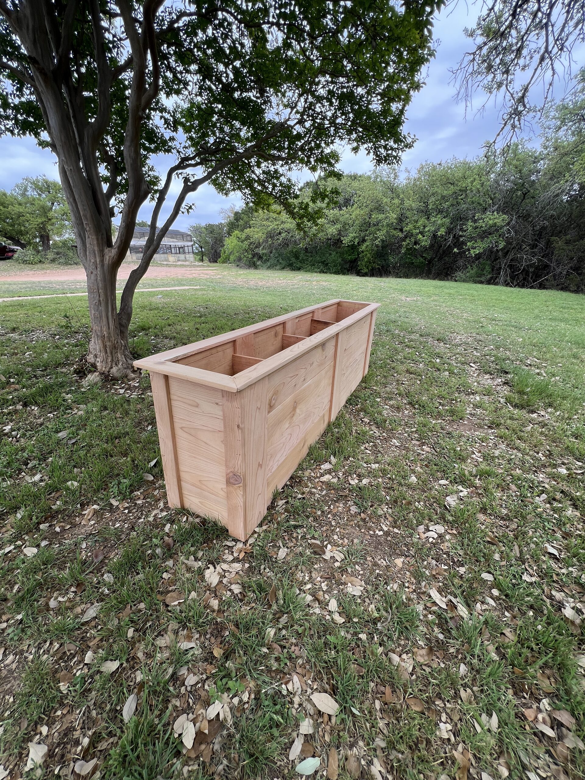 thin_tall_planter_2 - replace with descriptive alt text